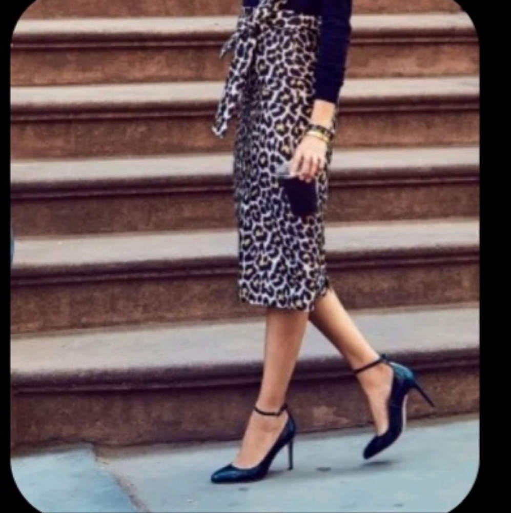Stunning J. Crew Leopard Paper Bag Skirt Size 4 EUC - Picture 5 of 5